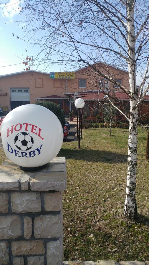 Hotel Derby Orasje المظهر الخارجي الصورة