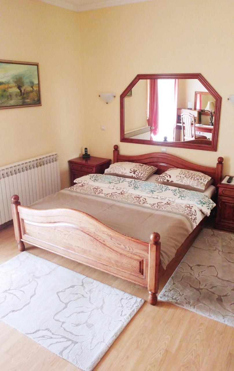 Hotel Derby Orasje المظهر الخارجي الصورة